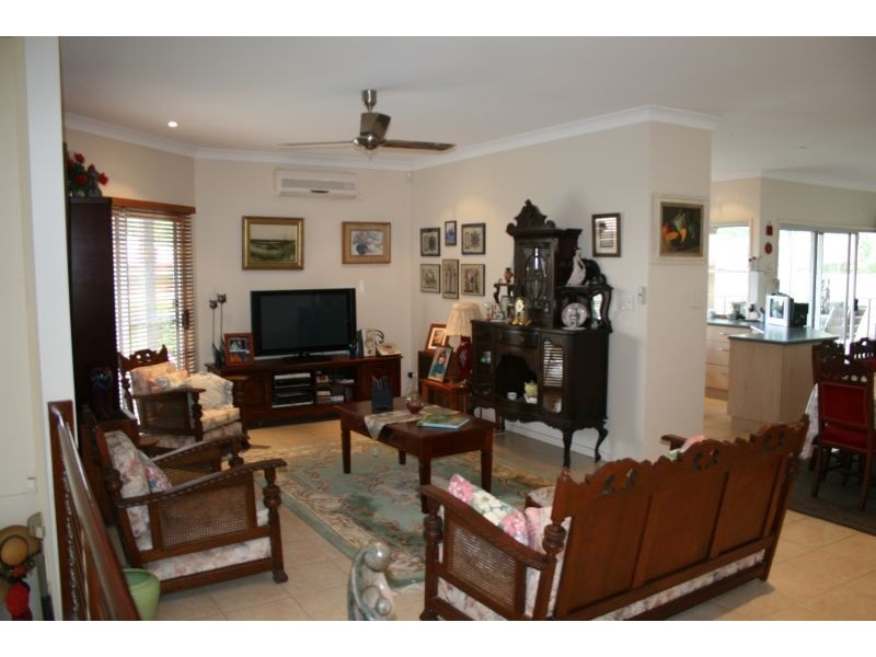 13 Ashgrove Drive, Cooroy QLD 4563