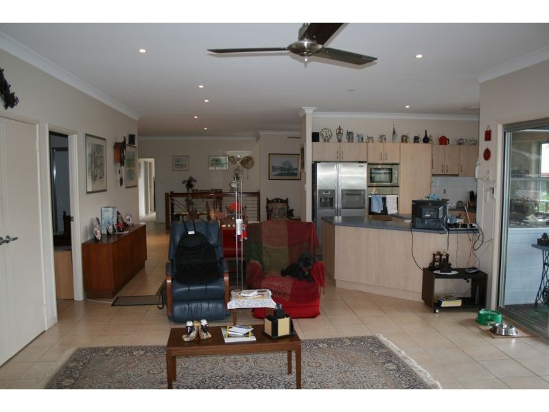 13 Ashgrove Drive, Cooroy QLD 4563