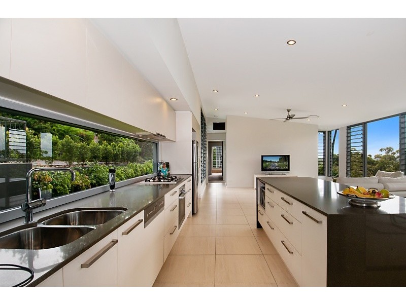 12 Wendoma Court, Tinbeerwah QLD 4563