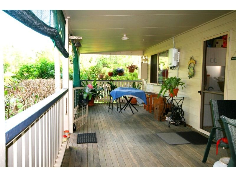 16 Coles Creek Road, Cooran QLD 4569