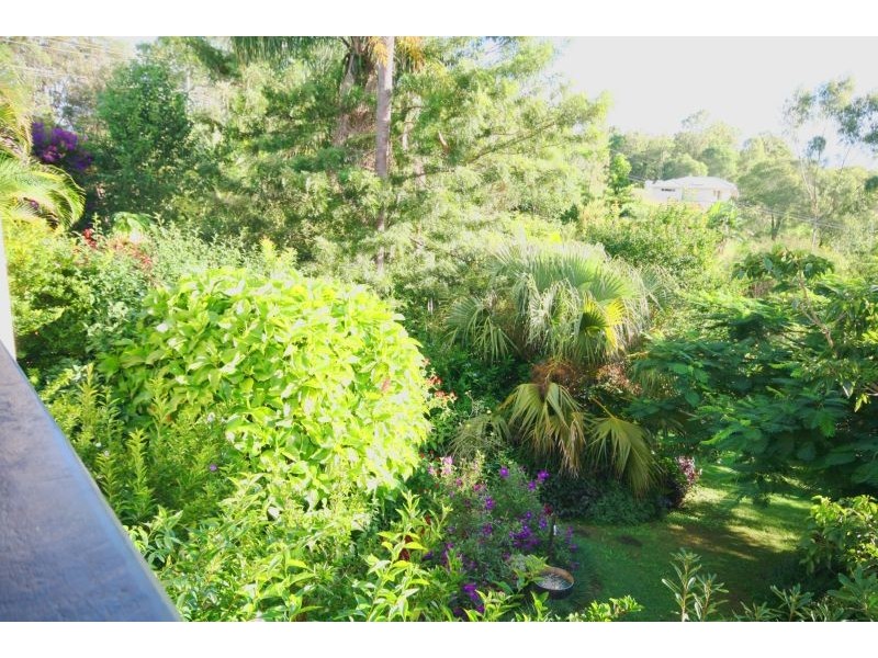 16 Coles Creek Road, Cooran QLD 4569