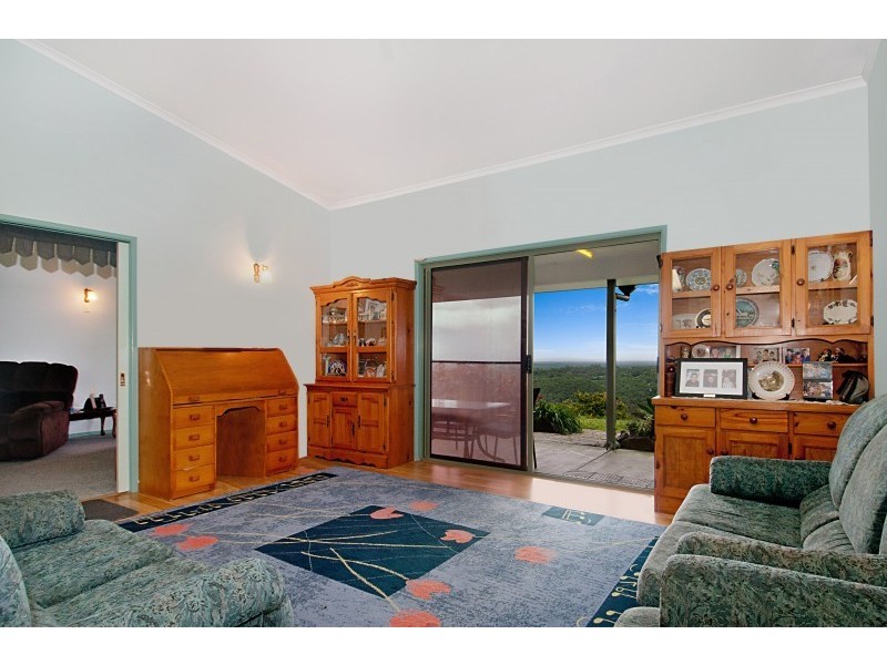 75 Northmount Road, Pomona QLD 4568