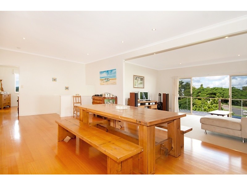 18 Fantail Crescent, Cooroy QLD 4563