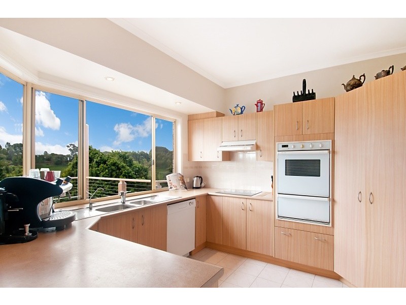 18 Fantail Crescent, Cooroy QLD 4563