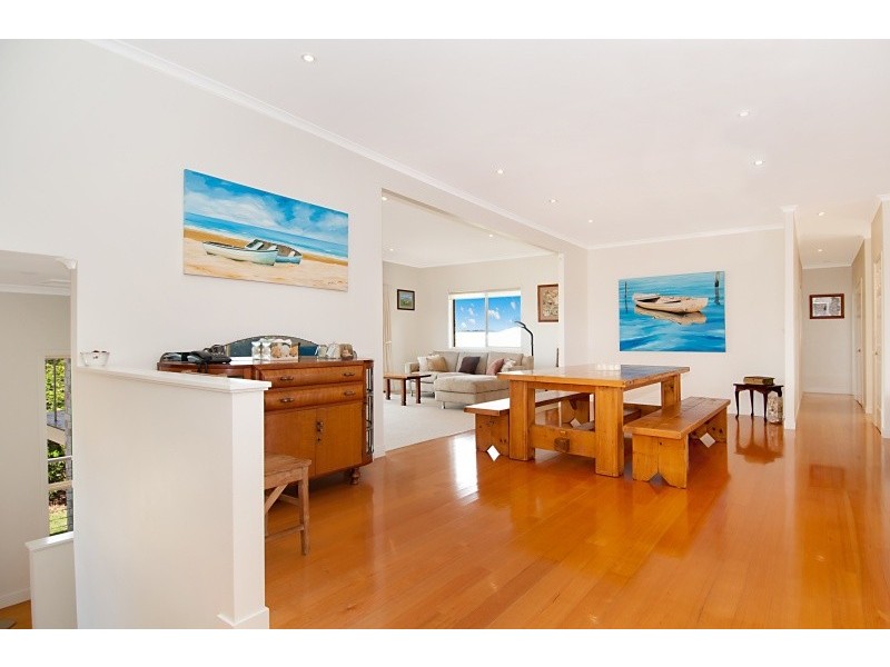 18 Fantail Crescent, Cooroy QLD 4563