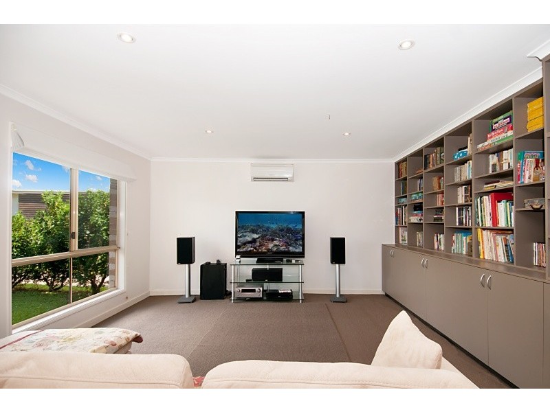 18 Fantail Crescent, Cooroy QLD 4563