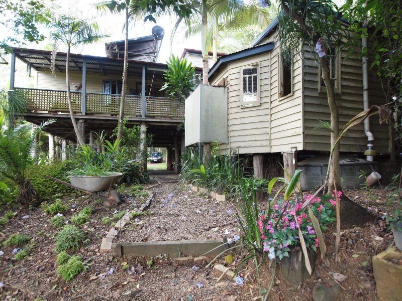 24 Uhlmanns Road, Cooroy QLD 4563