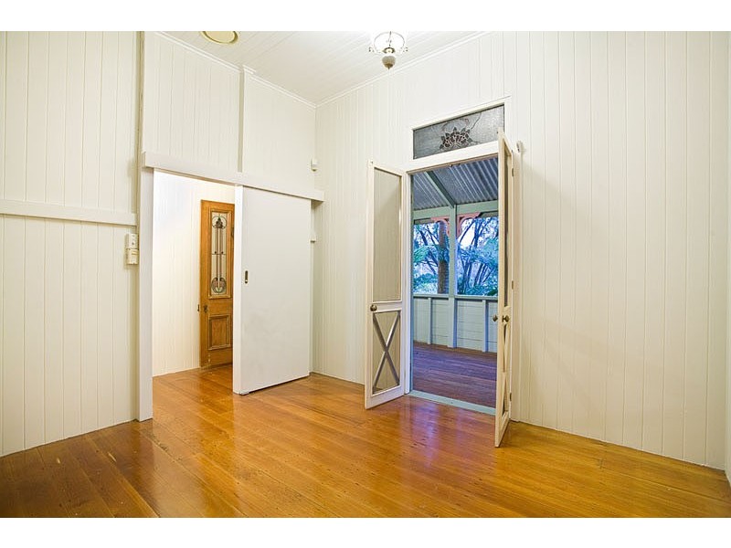 16 Queen Street, Cooran QLD 4569