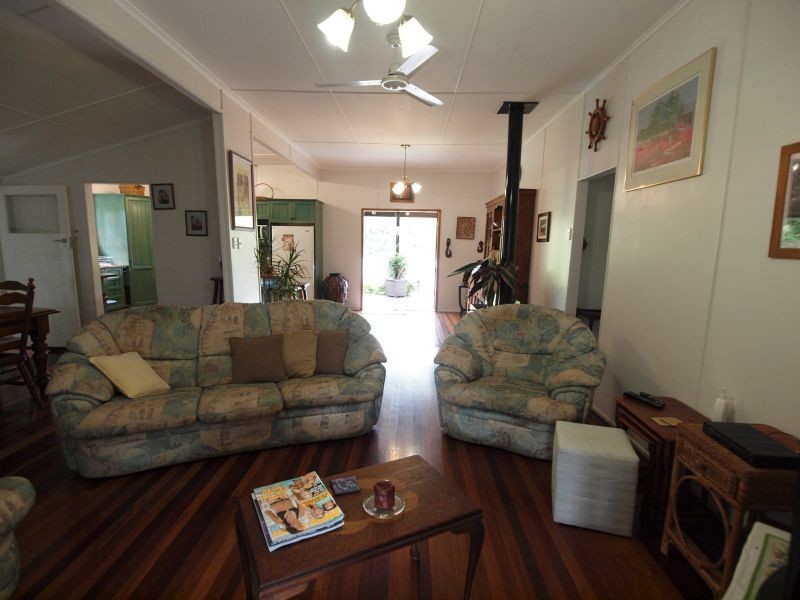 405 Upper Pinbarren Creek Road, Pinbarren QLD 4568