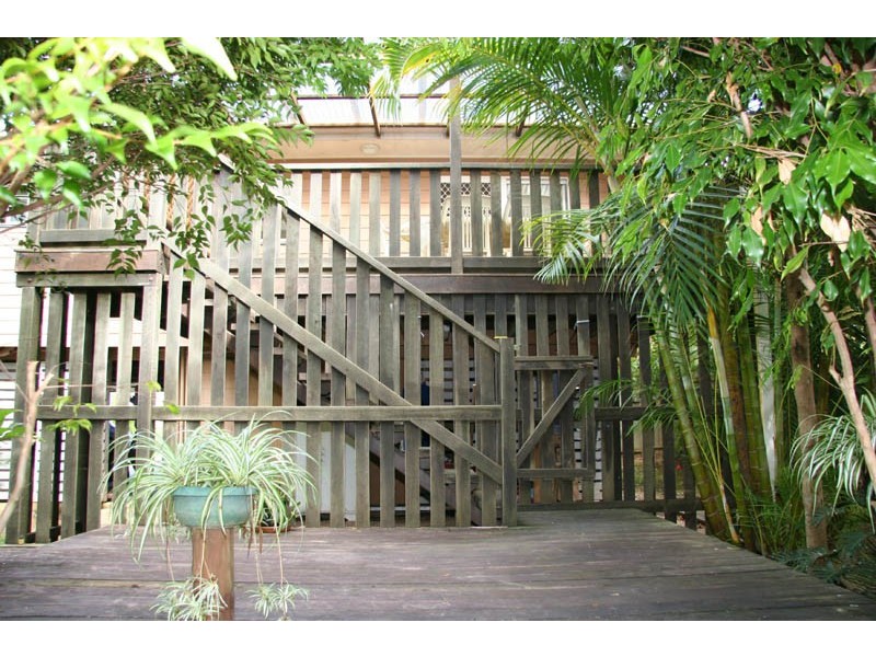 16 Overlander Avenue, Cooroy QLD 4563