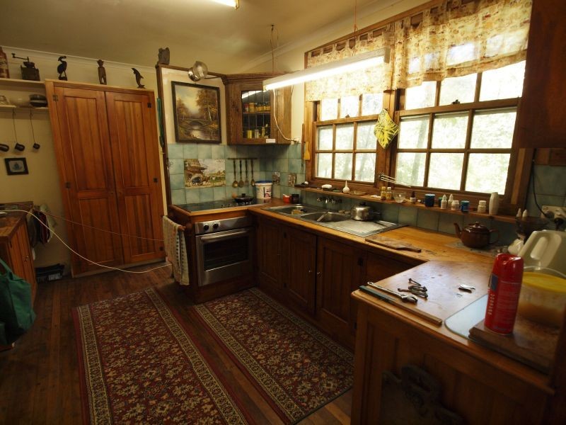 16 Church Street, Pomona QLD 4568