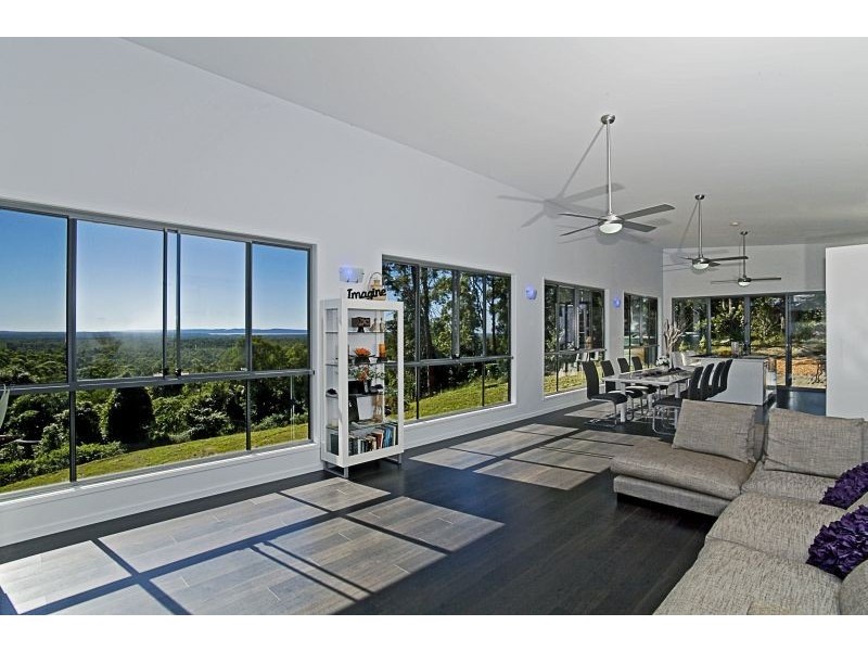 18 Clearview Drive, Tinbeerwah QLD 4563