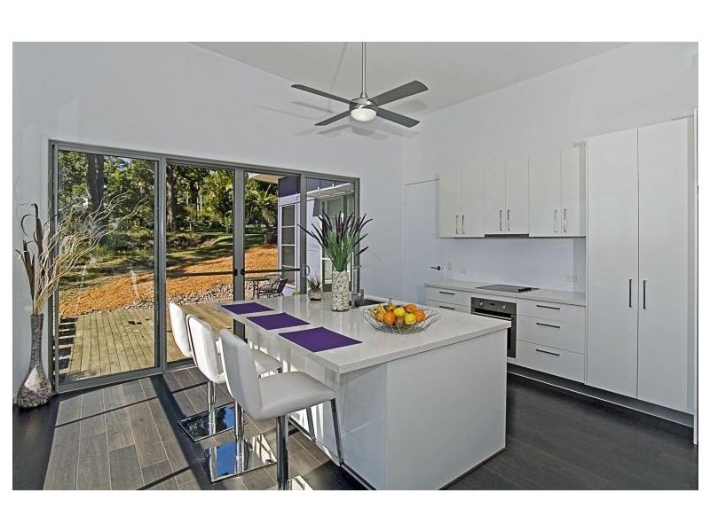 18 Clearview Drive, Tinbeerwah QLD 4563