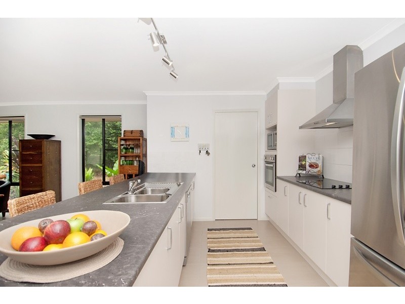 2 Belwood Place, Pomona QLD 4568