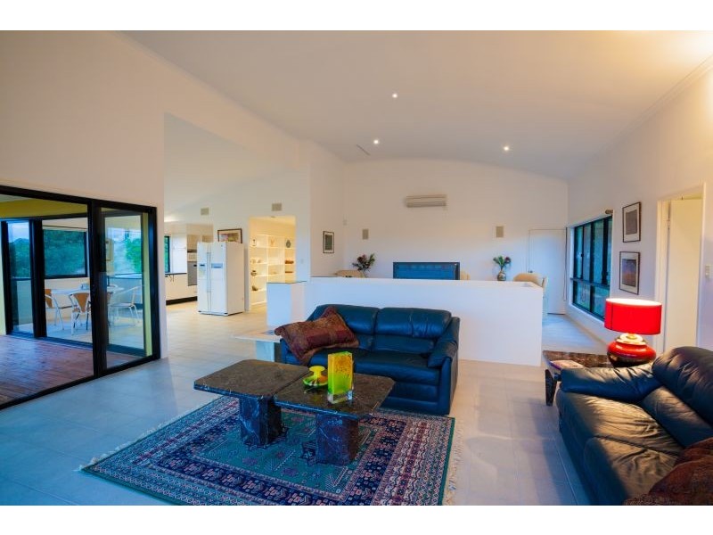 85 Camphor Road, Pomona QLD 4568