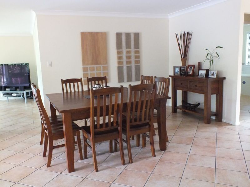 6 Settlers Rise, Pomona QLD 4568