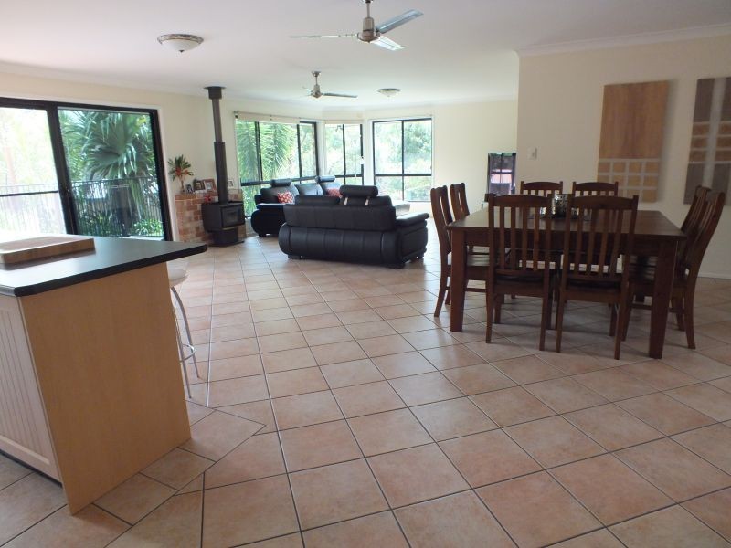 6 Settlers Rise, Pomona QLD 4568