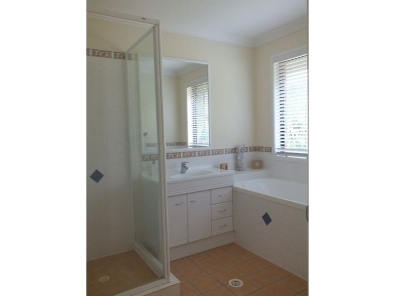 6 Settlers Rise, Pomona QLD 4568