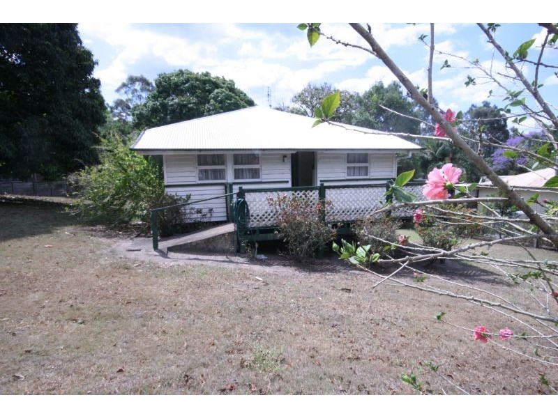 16 James Street, Cooran QLD 4569