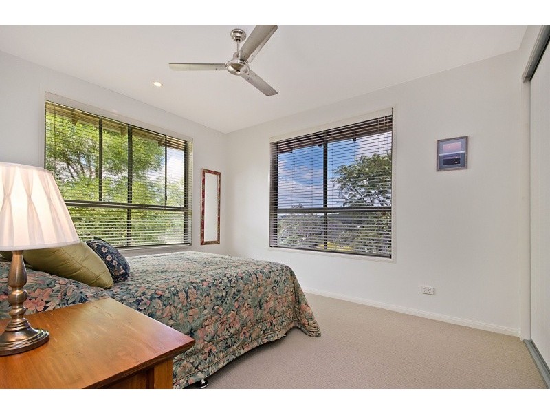 9 Fantail Crescent, Cooroy QLD 4563