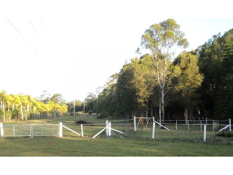 165 Dath Henderson Road, Tinbeerwah QLD 4563
