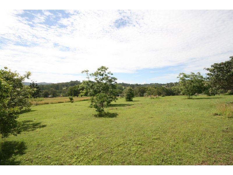 137 Poulsen Road, Cooroy QLD 4563