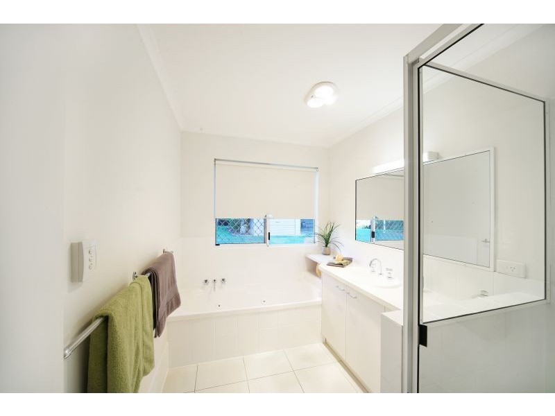 39 Woodswallow Lane, Cooroy QLD 4563