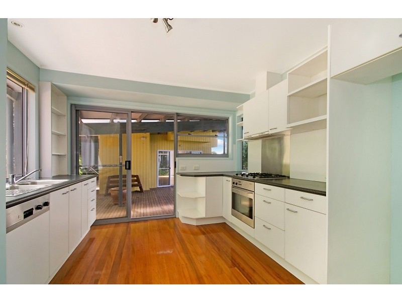 52 Binalong Road, Pinbarren QLD 4568