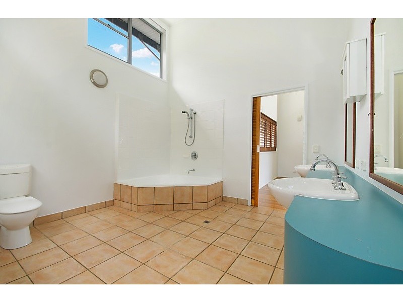 52 Binalong Road, Pinbarren QLD 4568