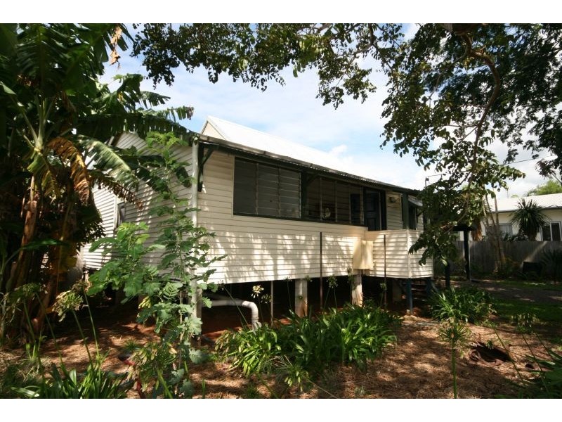 42 Pavilion Street, Pomona QLD 4568