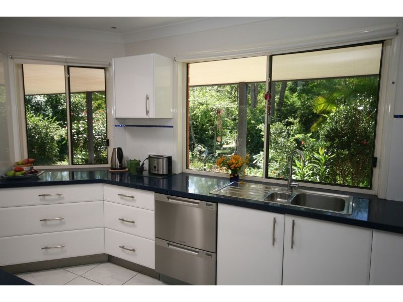 4 Sugargum Place, Cooroy QLD 4563