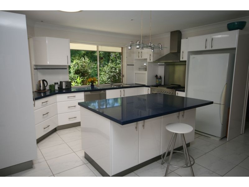 4 Sugargum Place, Cooroy QLD 4563