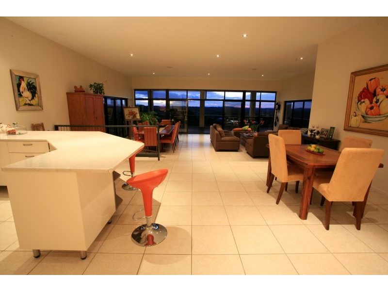 236 Noakes Road, Traveston QLD 4570