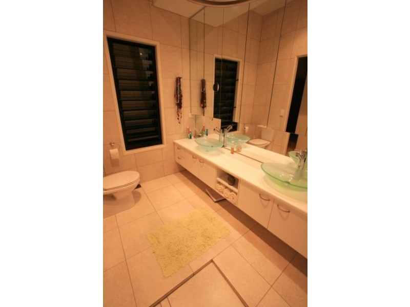 236 Noakes Road, Traveston QLD 4570