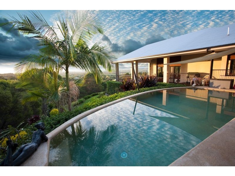 236 Noakes Road, Traveston QLD 4570