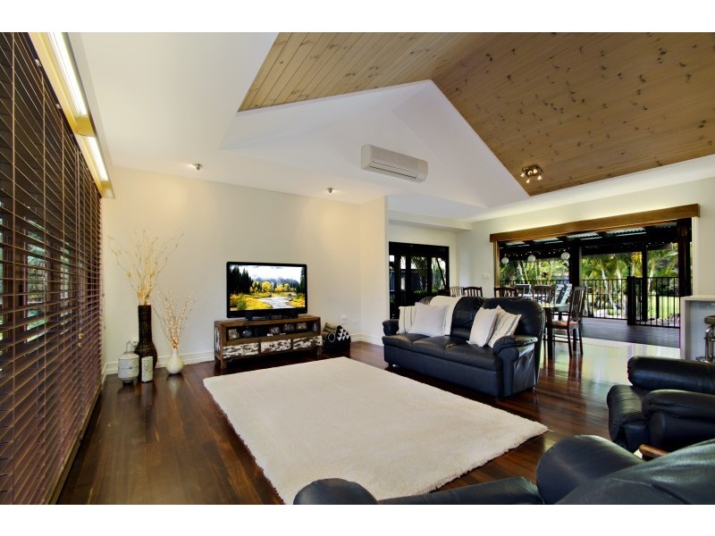 19 Highland Drive, Cooroy QLD 4563