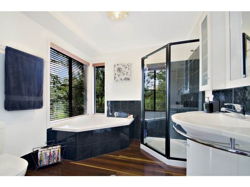 19 Highland Drive, Cooroy QLD 4563