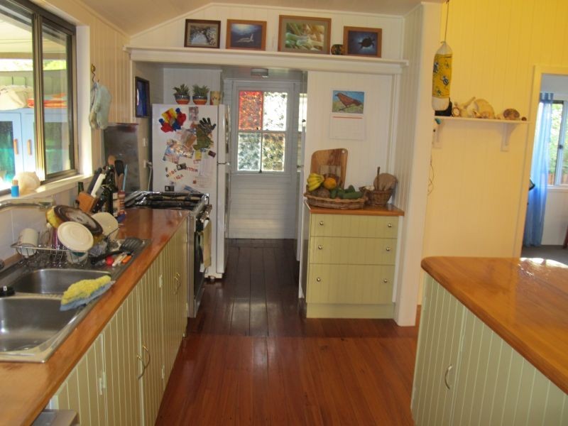 16 Queen Street, Cooran QLD 4569