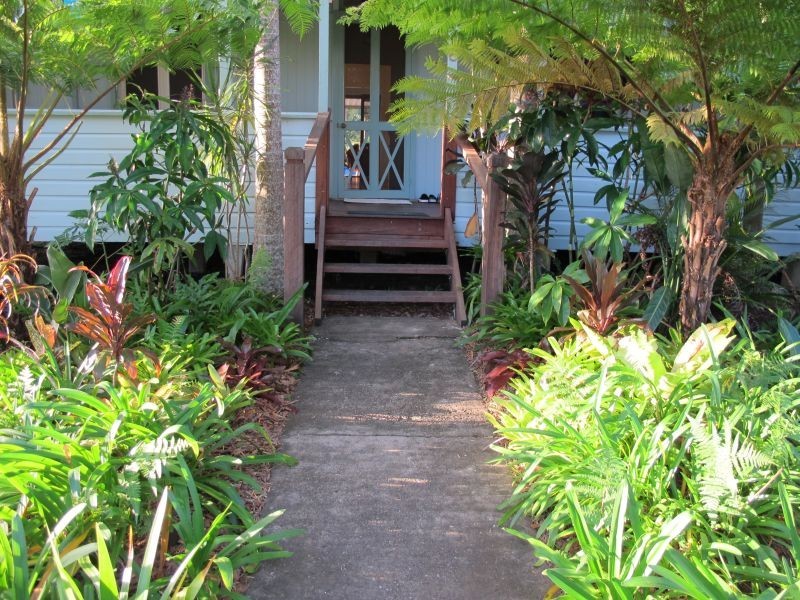 16 Queen Street, Cooran QLD 4569