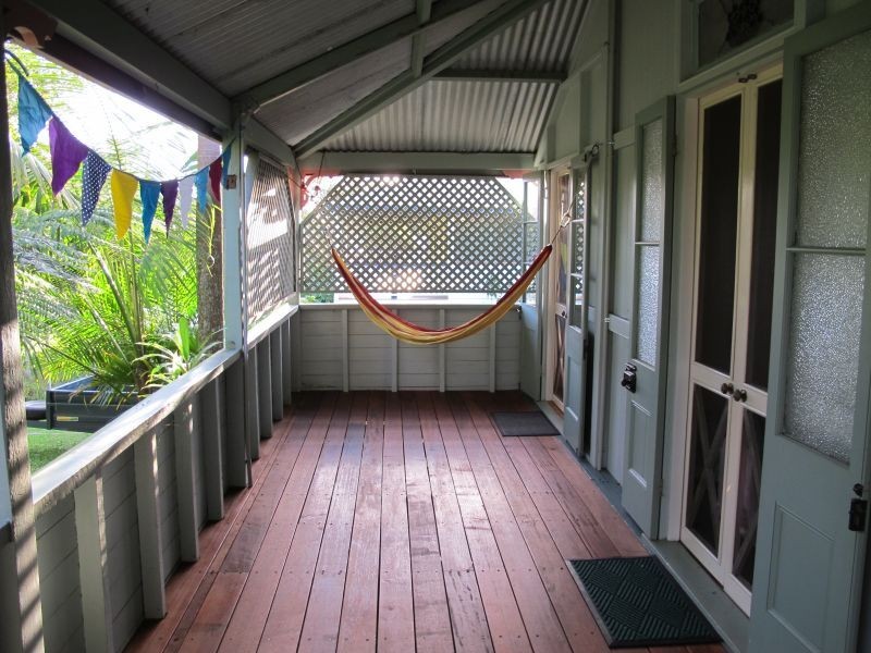 16 Queen Street, Cooran QLD 4569