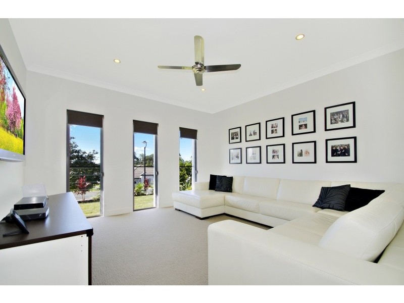 10 Straker Drive, Cooroy QLD 4563