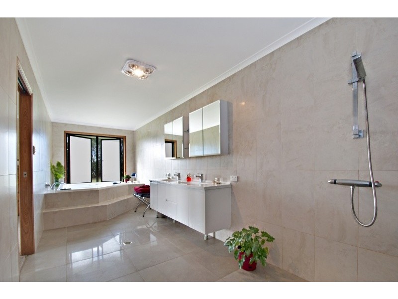 48 Highland Drive, Cooroy QLD 4563