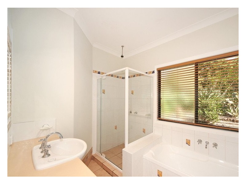 8 Sapling Court, Pomona QLD 4568