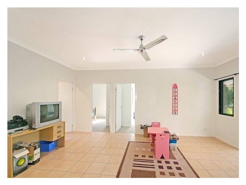 8 Sapling Court, Pomona QLD 4568