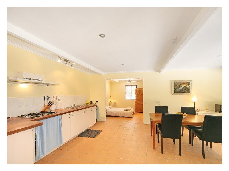 8 Sapling Court, Pomona QLD 4568