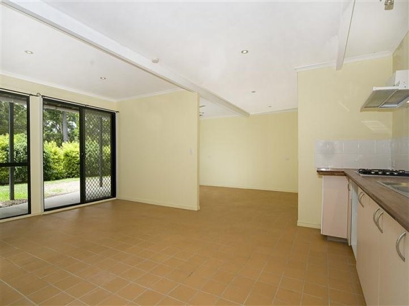 8 Sapling Court, Pomona QLD 4568