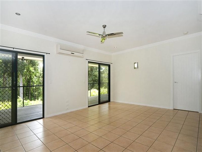 8 Sapling Court, Pomona QLD 4568