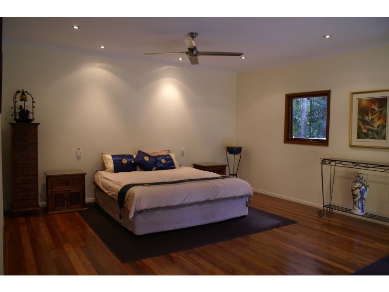 305 Gumboil Road, Tinbeerwah QLD 4563