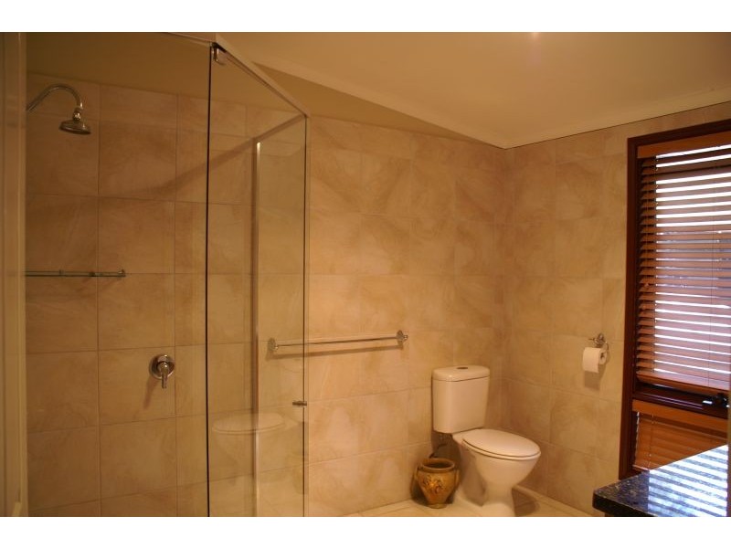 305 Gumboil Road, Tinbeerwah QLD 4563