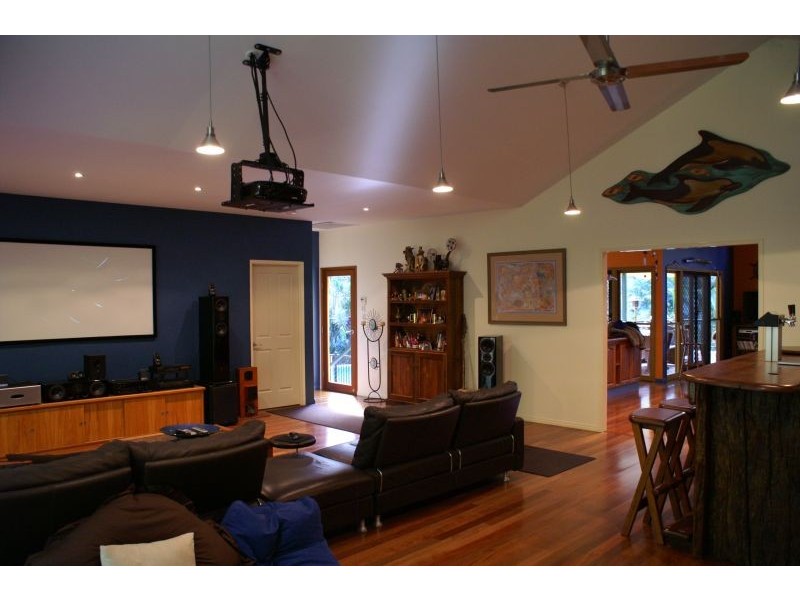 305 Gumboil Road, Tinbeerwah QLD 4563